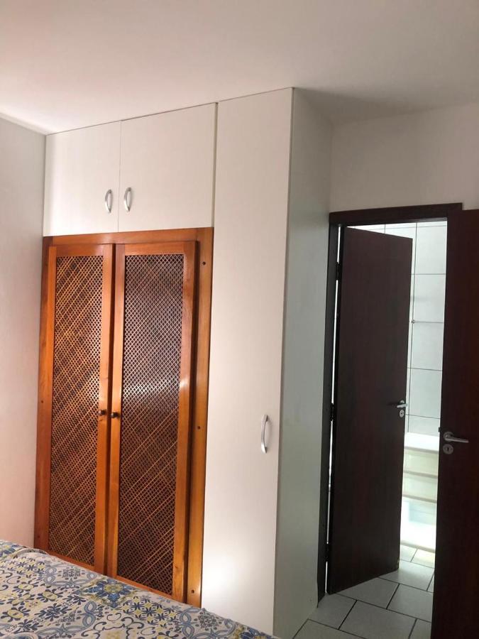 Апартаменты Apartamento Bombas Avenida Principal Бомбиньяс Экстерьер фото